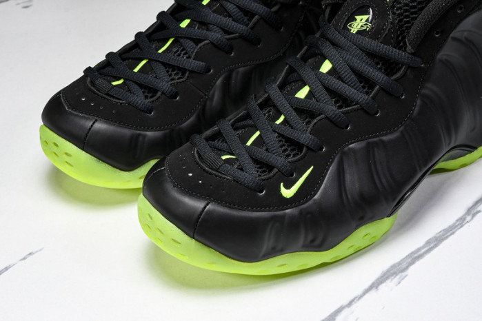 Nike Air Foamposite One Black Volt - HF2902-001