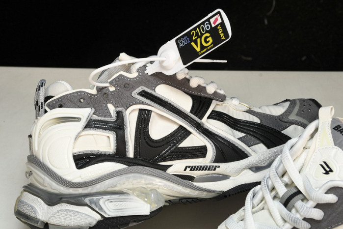 bl runner -copshoe bl 238