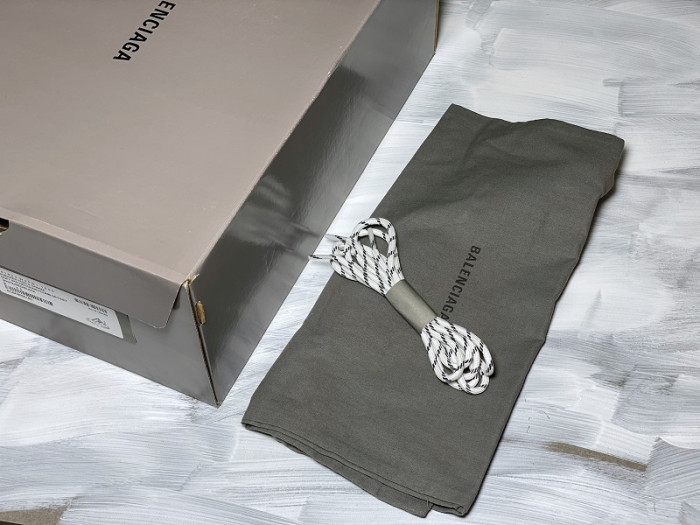 bl triple s trainers clear sole black /brown/ red 541624 w09o1 9000